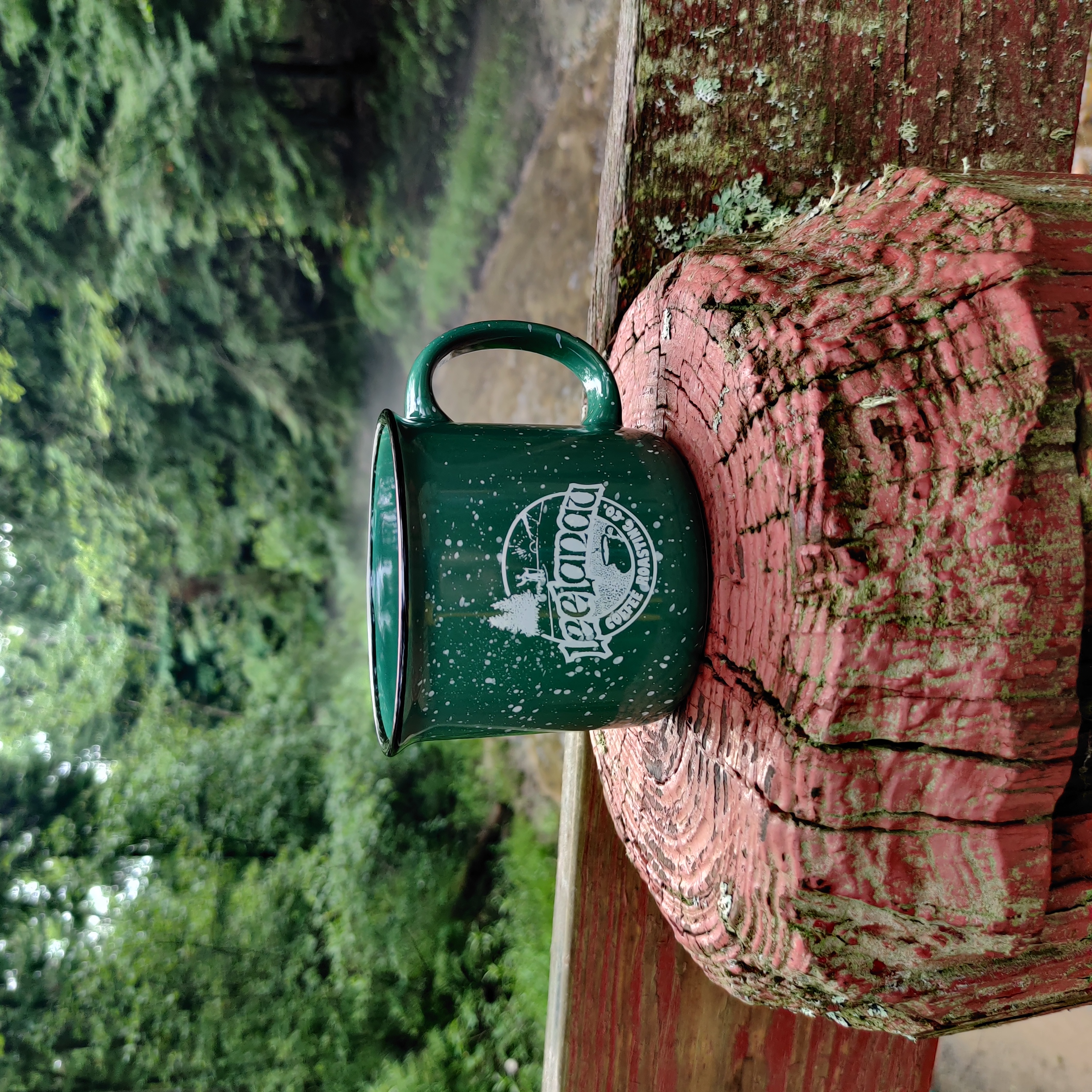 https://www.leelanaucoffee.com/media/images/products/2020/08/Green_camp_mug_2.jpg